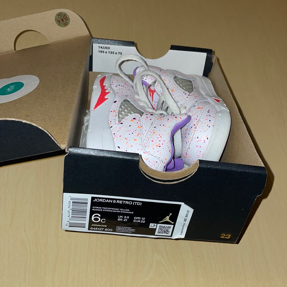 Toddler Jordan 6 retro